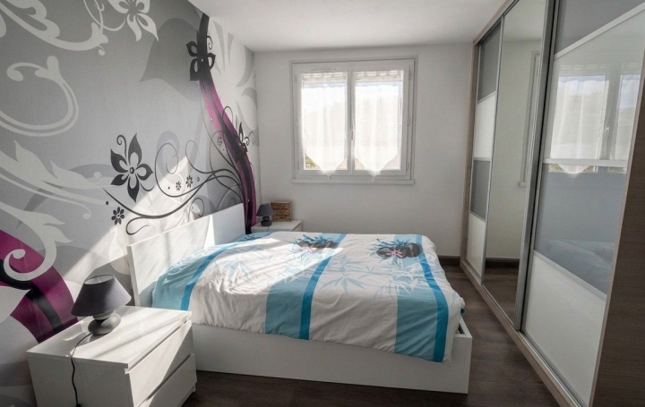 4 Pièces DIJON (21000)  81 m2 185 000 € 