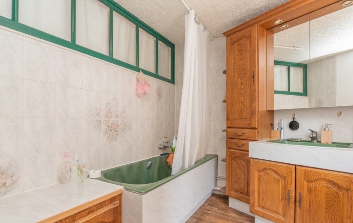 4 Pièces CHALON-SUR-SAONE (71100)  79 m2 135 500 € 