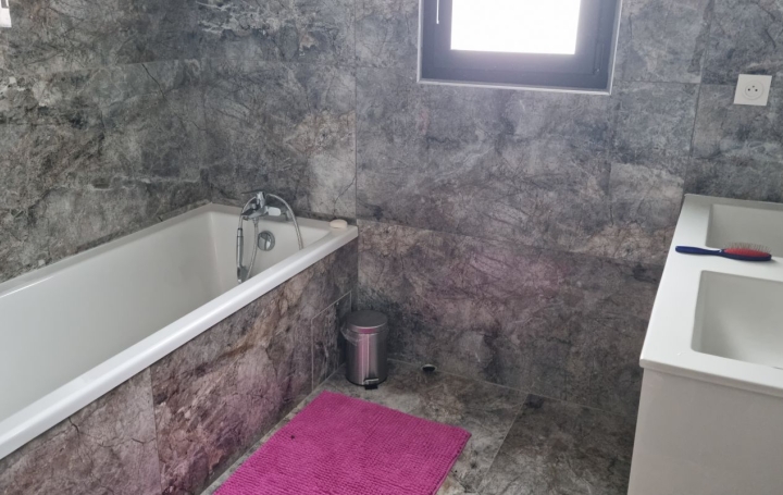 Villa FAUVERNEY (21110)  132 m2 498 900 € 