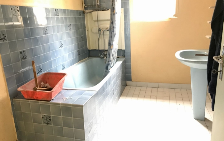 Maison VANDENESSE-EN-AUXOIS (21320)  103 m2 68 000 € 