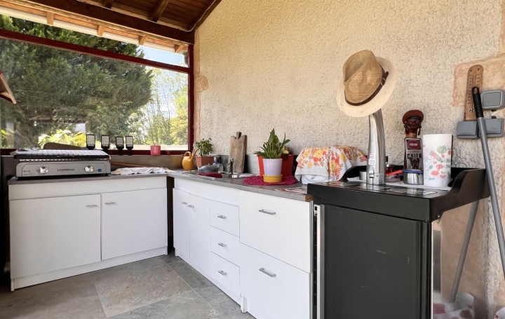 Maison BANTANGES (71500)  255 m2 372 000 € 