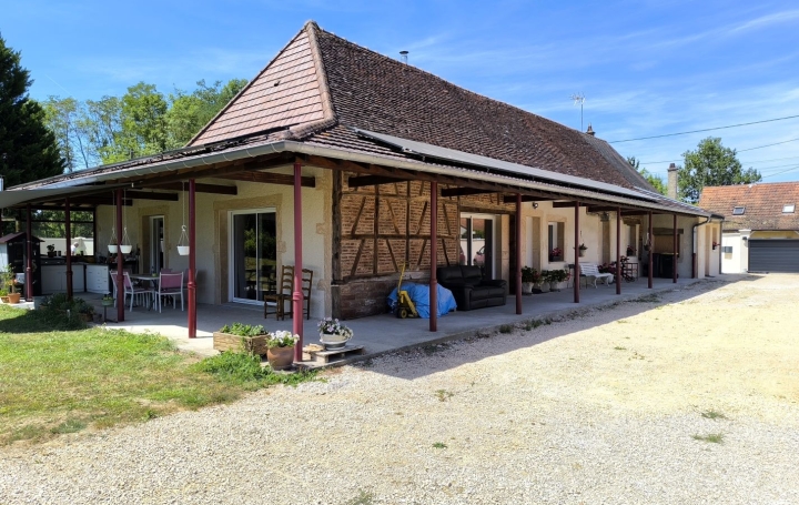 Maison LOUHANS (71500)  255 m2 372 000 € 