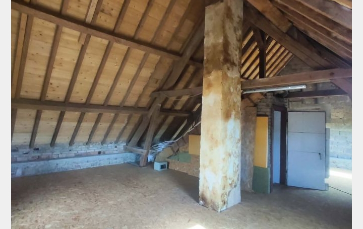 Maison ROLBING (57720)  180 m2 294 000 € 