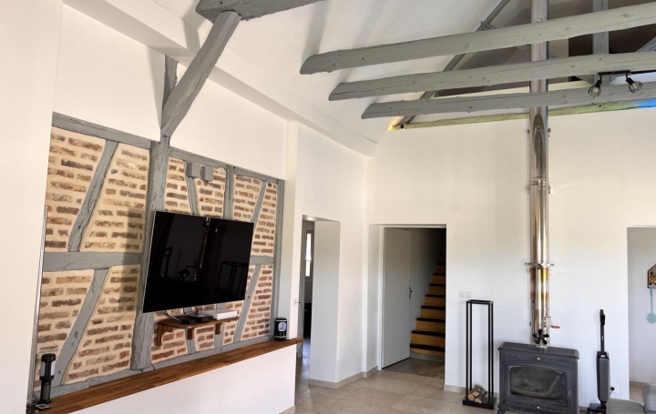 Maison CUISERY (71290)  255 m2 372 000 € 