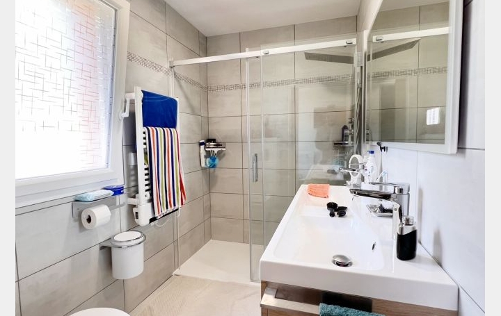 Maison CUISERY (71290)  255 m2 372 000 € 