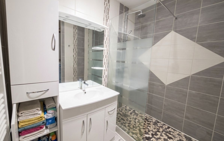 4 Pièces CHALON-SUR-SAONE (71100)  82 m2 144 400 € 
