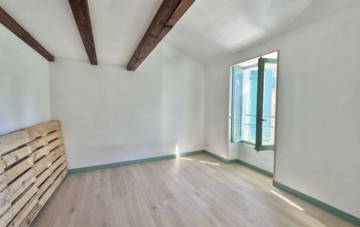 Maison FONTAINE-DE-VAUCLUSE (84800)  112 m2 305 000 € 