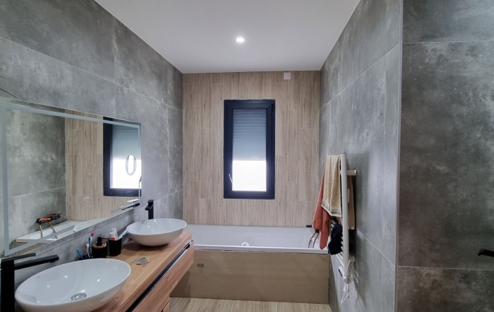 Maison CHALON-SUR-SAONE (71100)  129 m2 299 800 € 