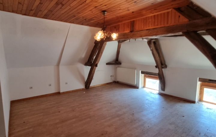 Maison CHALON-SUR-SAONE (71100)  200 m2 137 000 € 