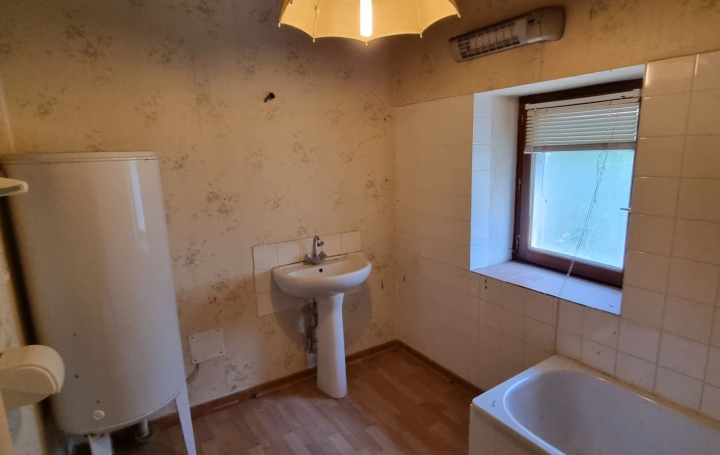 Maison CHALON-SUR-SAONE (71100)  200 m2 137 000 € 
