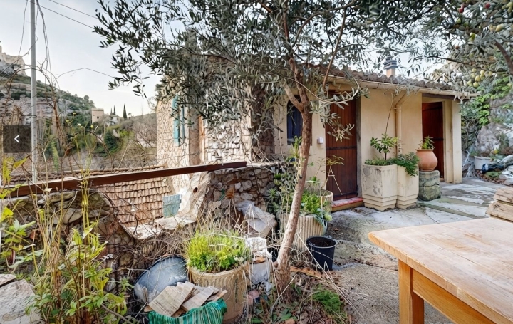 Maison L'ISLE-SUR-LA-SORGUE (84800)  112 m2 305 000 € 