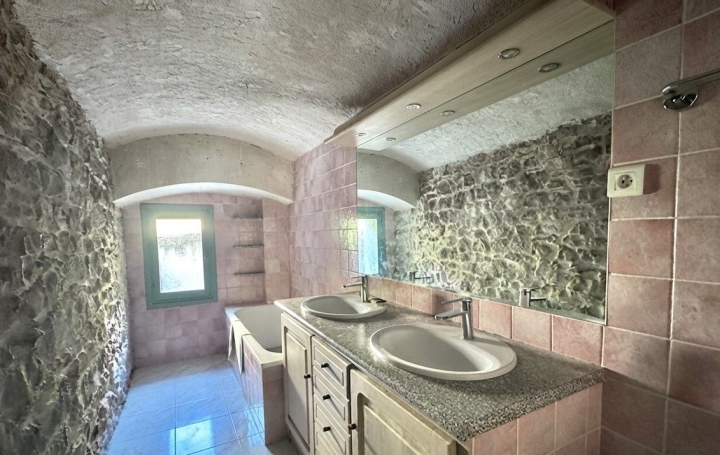Maison L'ISLE-SUR-LA-SORGUE (84800)  112 m2 305 000 € 