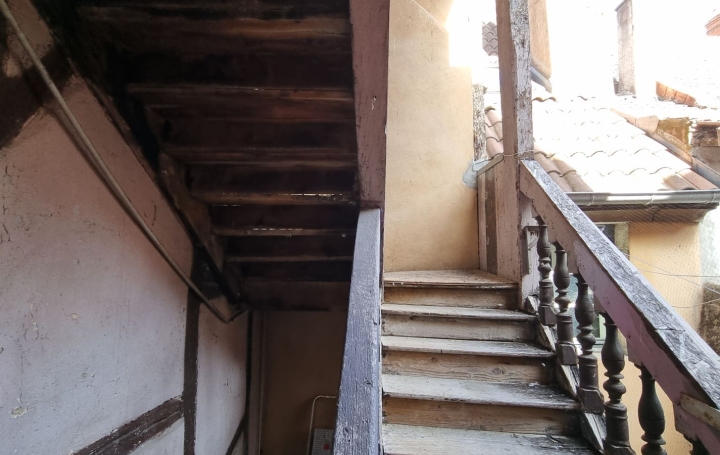 6 Pièces CHALON-SUR-SAONE (71100)  120 m2 139 000 € 