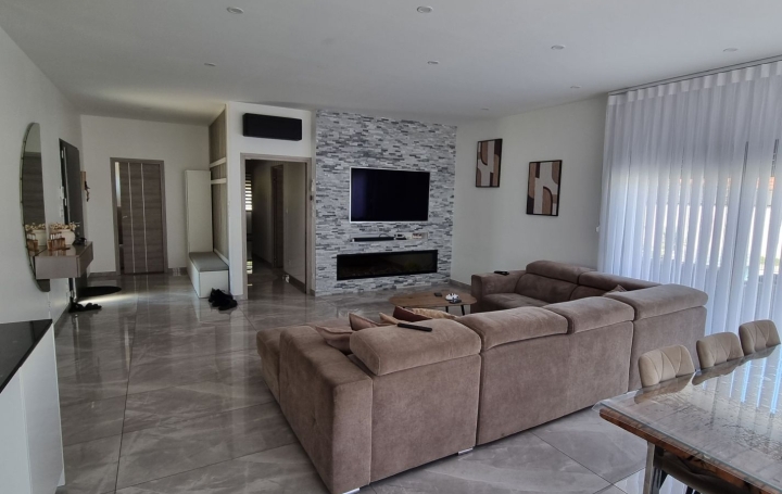 Villa CHALON-SUR-SAONE (71100)  160 m2 465 000 € 