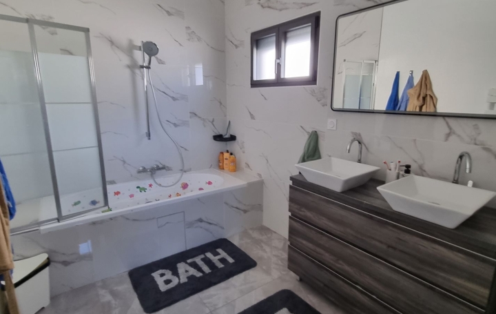 Villa CHALON-SUR-SAONE (71100)  160 m2 465 000 € 