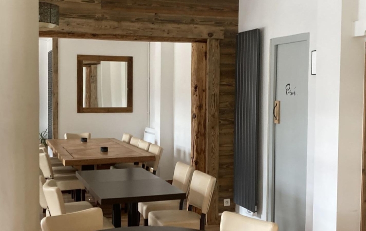 Activité commerciale PASSY (74190)  129 m2 88 000 € 