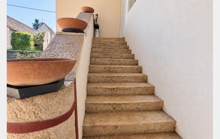 Maison SAINT-AMBREUIL (71240)  145 m2 304 000 € 
