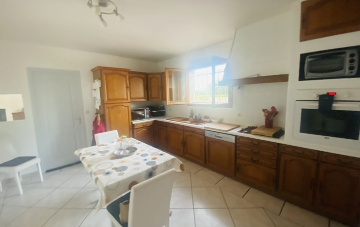Villa PREIXAN (11250)  155 m2 328 000 € 