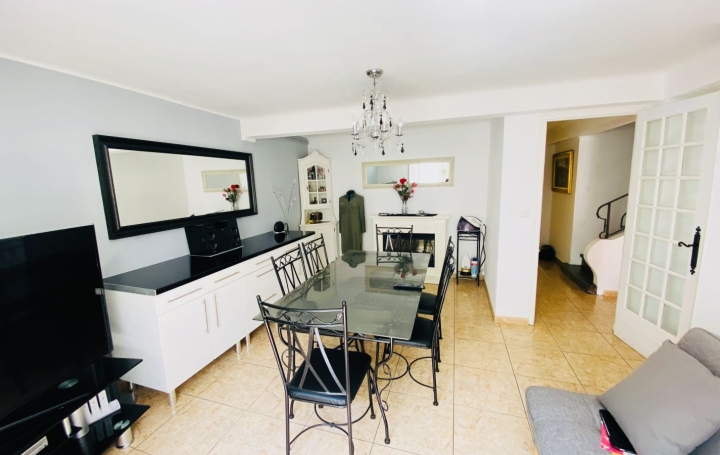 Maison de ville CARCASSONNE (11000)  106 m2 180 000 € 