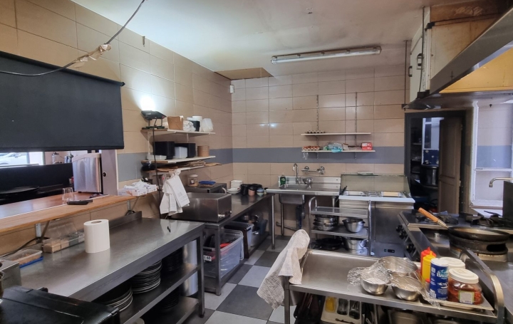 Activité commerciale CHALON-SUR-SAONE (71100)  110 m2 58 000 € 