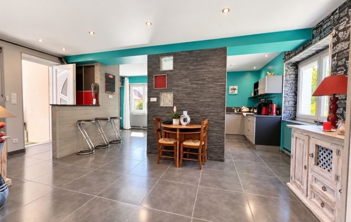 Maison LAIVES (71240)  144 m2 304 000 € 