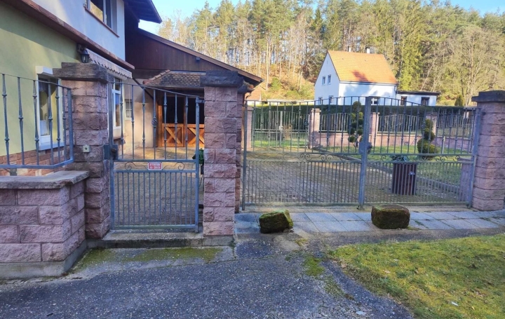 Maison PHILIPPSBOURG (57230)  249 m2 340 000 € 