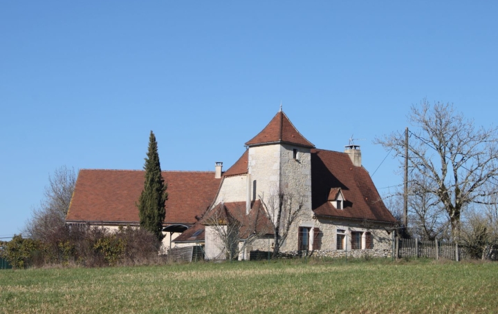 Réseau Immo-diffusion : Maison  COEUR-DE-CAUSSE  230 m2 328 500 € 