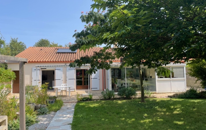 Maison / Villa SAINTE-FOY (85150) 142 m<sup>2</sup> 355 500 € 