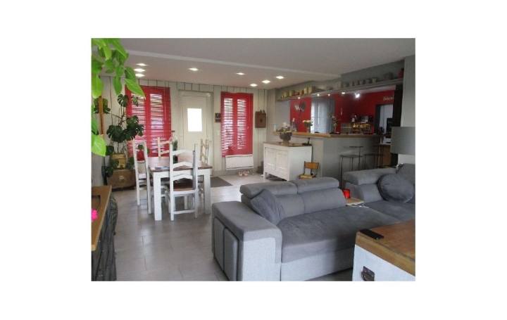 Réseau Immo-diffusion : Maison  EGREVILLE  189 m2 195 000 € 