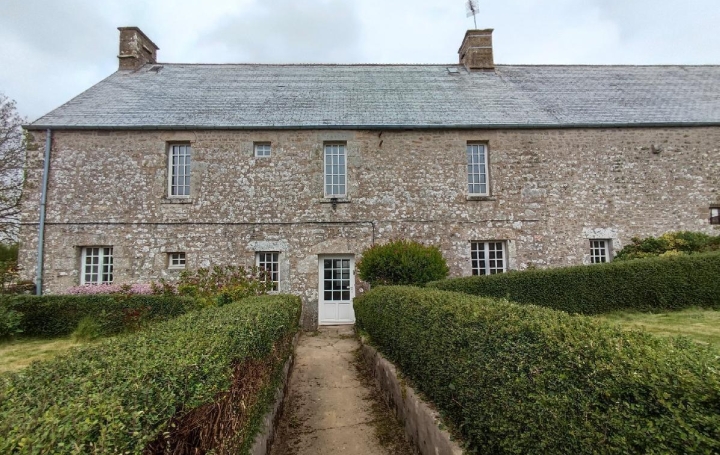 Réseau Immo-diffusion : Maison  CLITOURPS  131 m2 196 100 € 