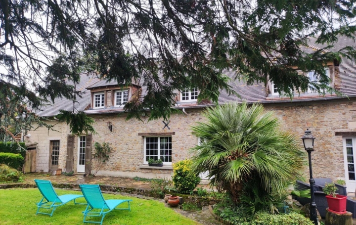 Réseau Immo-diffusion : Maison  LESSAY  213 m2 311 225 € 