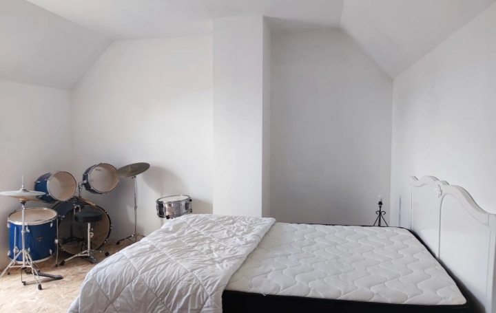 Maison SAINT-VAAST-LA-HOUGUE (50550)  112 m2 325 500 € 