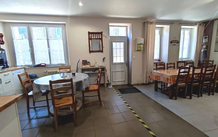 Maison SAINT-PIERRE-EGLISE (50330)  130 m2 221 550 € 