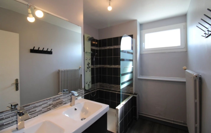 Maison EQUEURDREVILLE-HAINNEVILLE (50120)  140 m2 266 700 € 