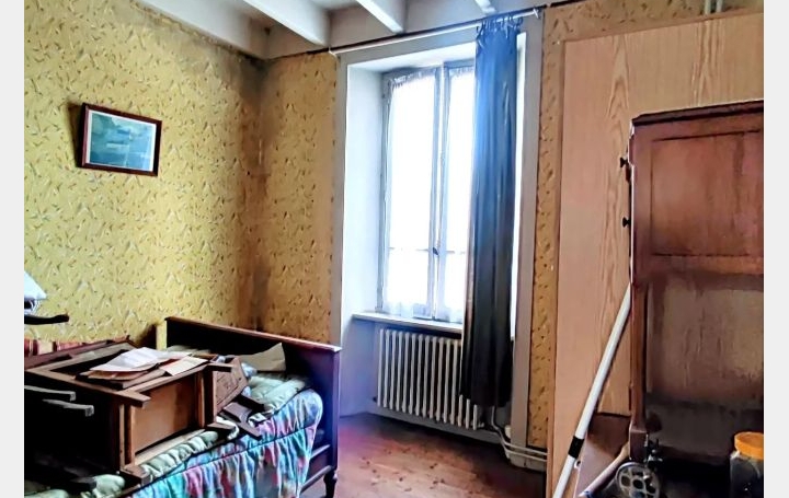 Maison SAINT-PIERRE-EGLISE (50330)  106 m2 180 200 € 