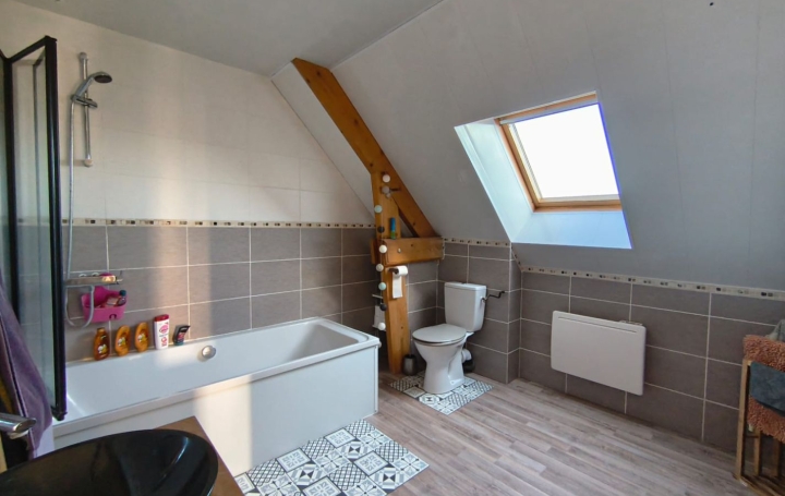 Maison TOCQUEVILLE (50330)  169 m2 341 250 € 