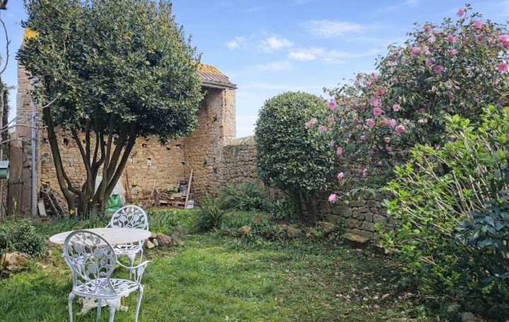 Maison SAINT-PIERRE-EGLISE (50330)  105 m2 253 200 € 