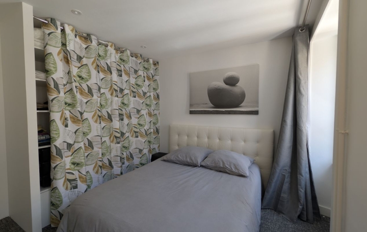 Maison SAINT-PIERRE-EGLISE (50330)  102 m2 277 720 € 