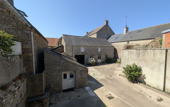 Maison SAINT-PIERRE-EGLISE (50330)  102 m2 277 720 € 