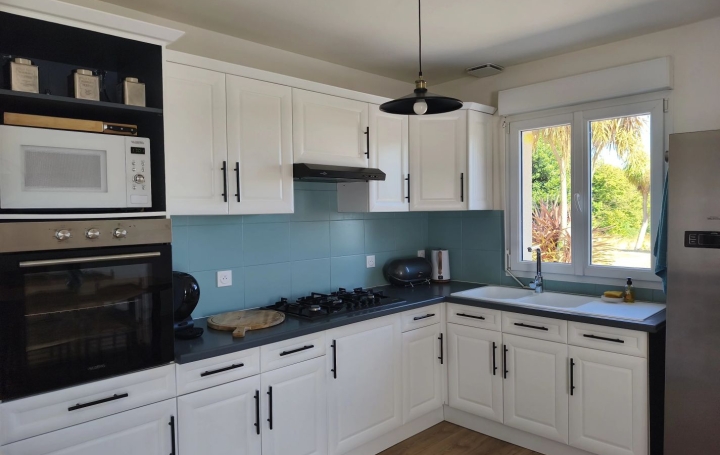 Maison BRILLEVAST (50330)  104 m2 293 290 € 