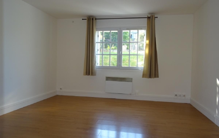 1 Pièce LA LOUPE (28240)  30 m2 360 € 