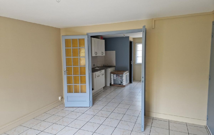 1 Pièce LA LOUPE (28240)  28 m2 380 € 