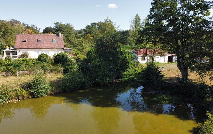 Réseau Immo-diffusion : Maison  SAINT-VICTOR-DE-BUTHON  110 m2 233 200 € 