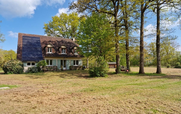 Réseau Immo-diffusion : Maison  LA MADELEINE-BOUVET  195 m2 346 500 € 