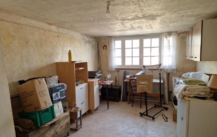 Maison BELHOMERT-GUEHOUVILLE (28240)  203 m2 96 300 € 