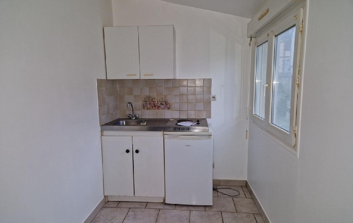 Immeuble LA LOUPE (28240)   227 900 € 