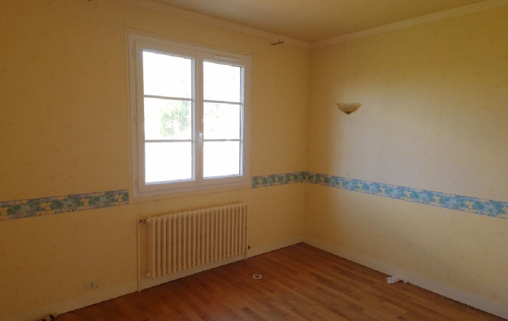 Maison LA LOUPE (28240)  145 m2 180 000 € 