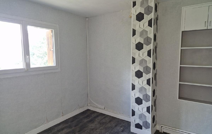 Maison LA LOUPE (28240)  100 m2 86 400 € 