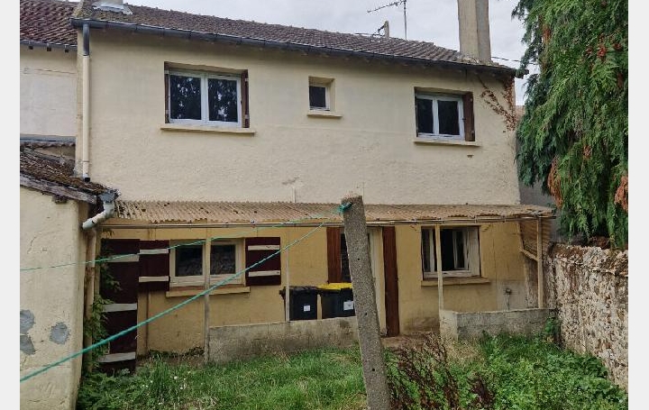 Maison LA LOUPE (28240)  100 m2 86 400 € 