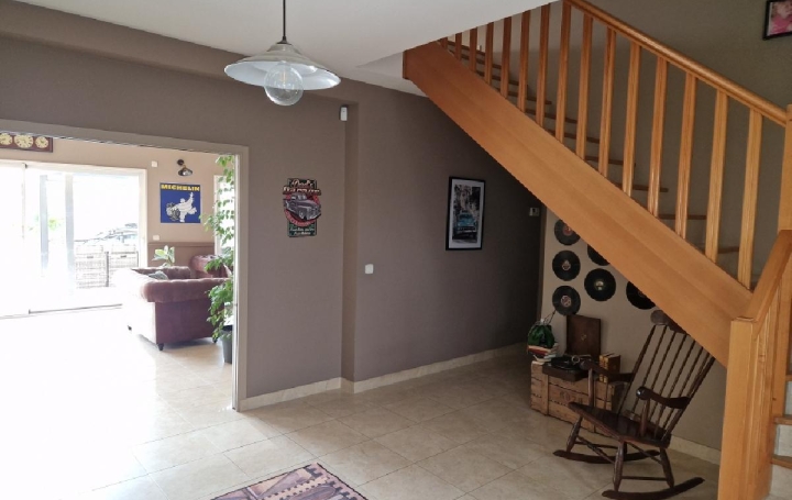 Maison MANOU (28240)  325 m2 550 000 € 